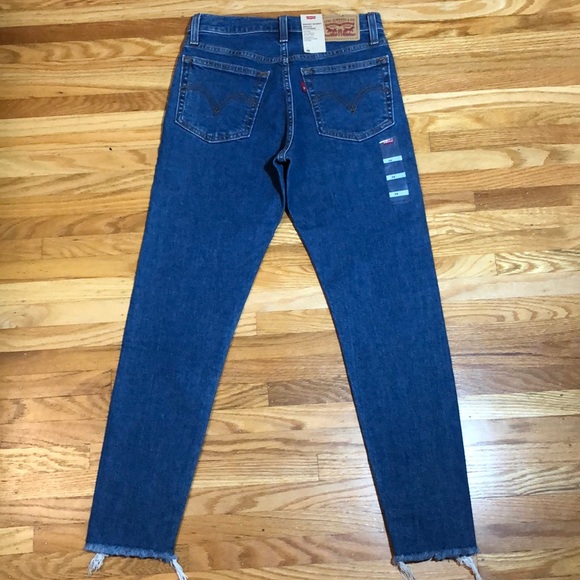 Levi’s NWT Wedgie Skinny High Rise Jeans Size 26 - Picture 4 of 16